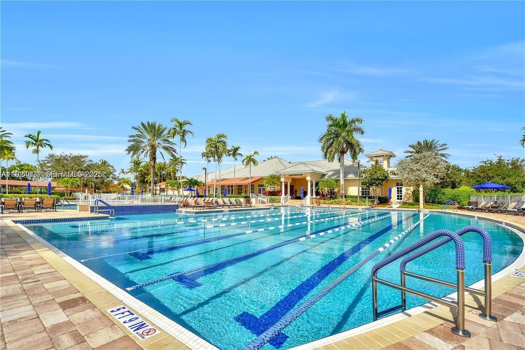 В аренду: $3,600 (3 спален, 2 ванн, 1438 Квадратных фут)