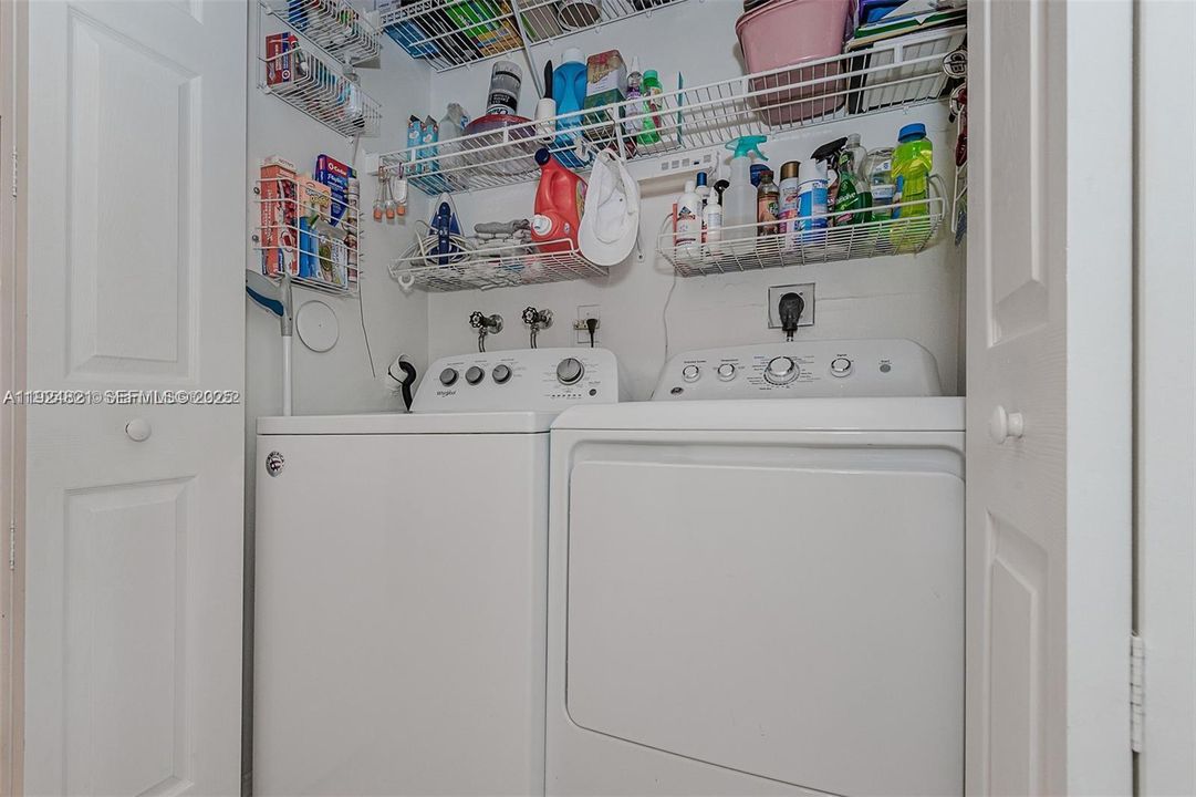 В аренду: $3,600 (3 спален, 2 ванн, 1438 Квадратных фут)