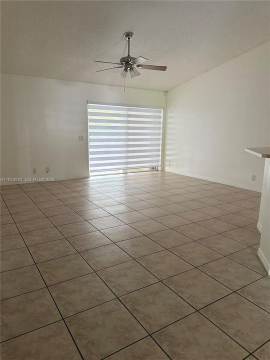 В аренду: $3,600 (3 спален, 2 ванн, 1438 Квадратных фут)