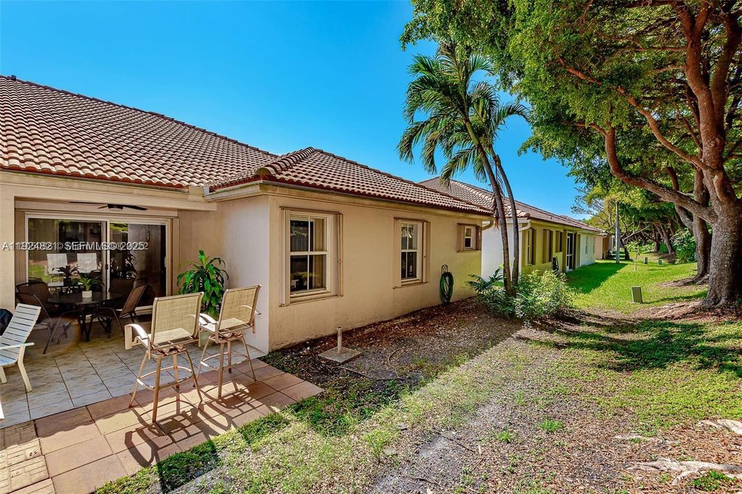 В аренду: $3,600 (3 спален, 2 ванн, 1438 Квадратных фут)