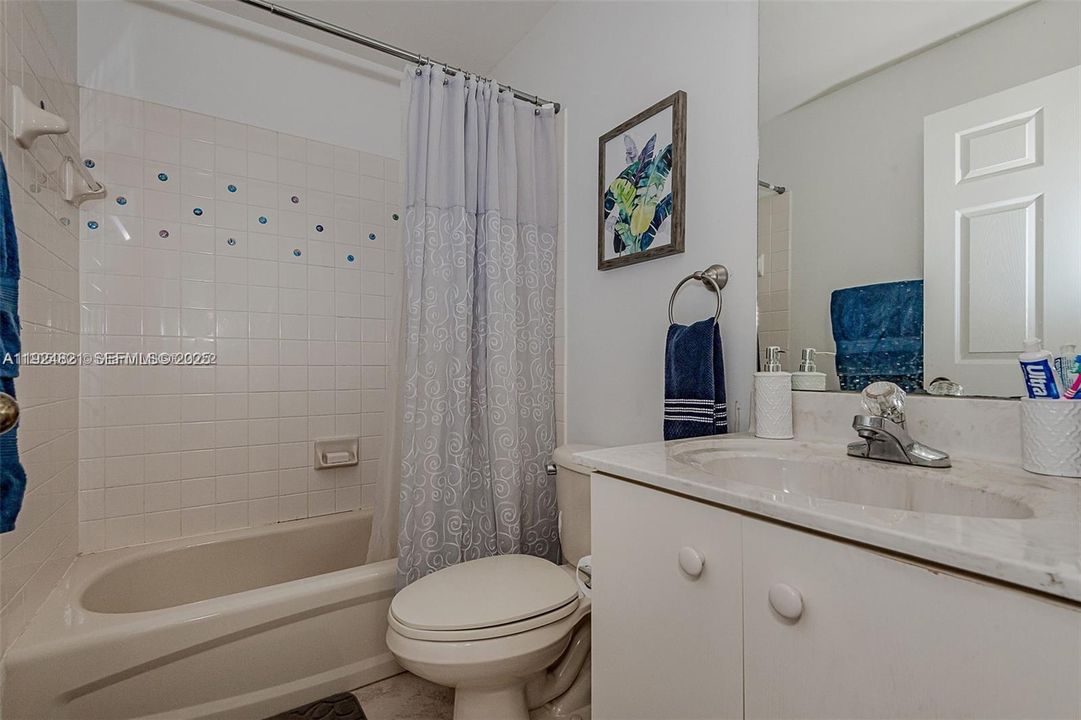 В аренду: $3,600 (3 спален, 2 ванн, 1438 Квадратных фут)