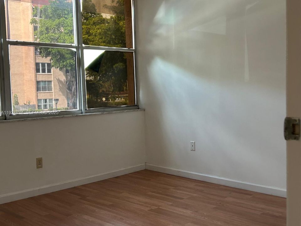 待售: $200,000 (3 贝兹, 2 浴室, 1483 平方英尺)