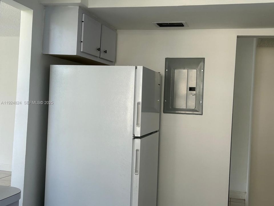 待售: $200,000 (3 贝兹, 2 浴室, 1483 平方英尺)