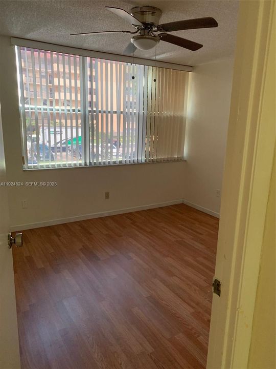 待售: $200,000 (3 贝兹, 2 浴室, 1483 平方英尺)