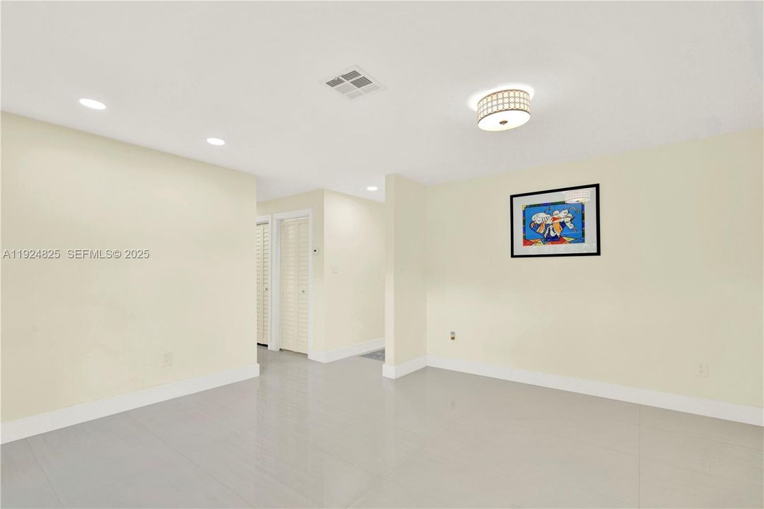 For Sale: $875,000 (4 beds, 2 baths, 1932 Square Feet)