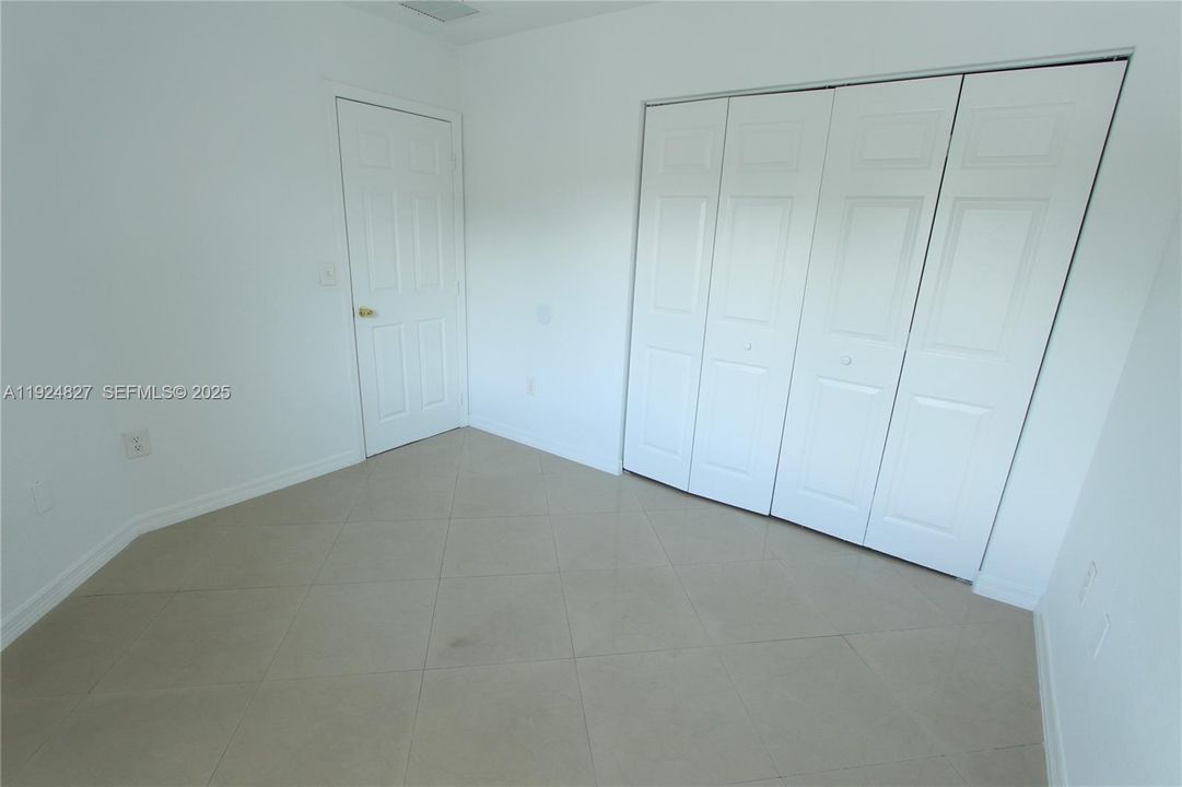 For Rent: $2,500 (3 beds, 2 baths, 1458 Square Feet)