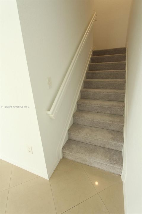 For Rent: $2,500 (3 beds, 2 baths, 1458 Square Feet)