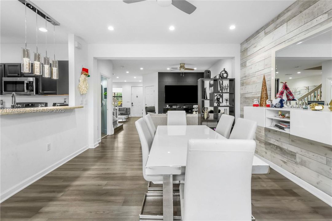 待售: $587,000 (4 贝兹, 2 浴室, 1862 平方英尺)