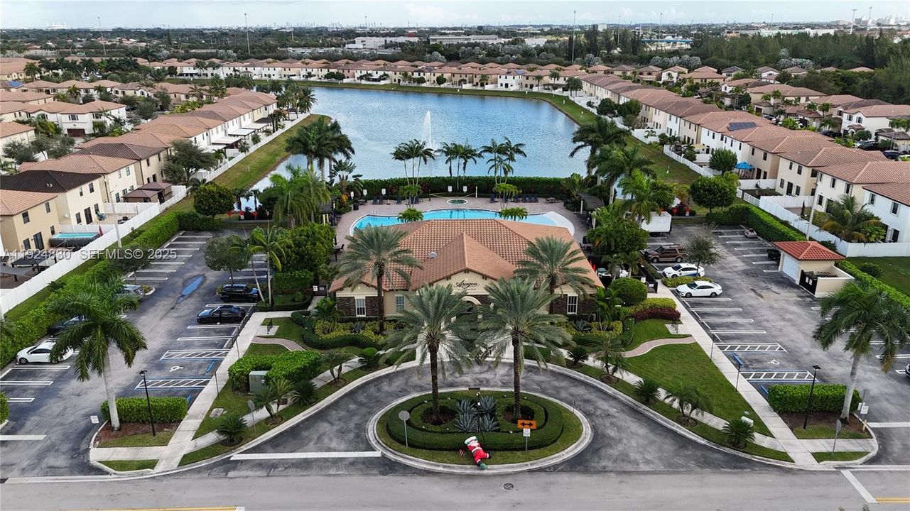 待售: $587,000 (4 贝兹, 2 浴室, 1862 平方英尺)