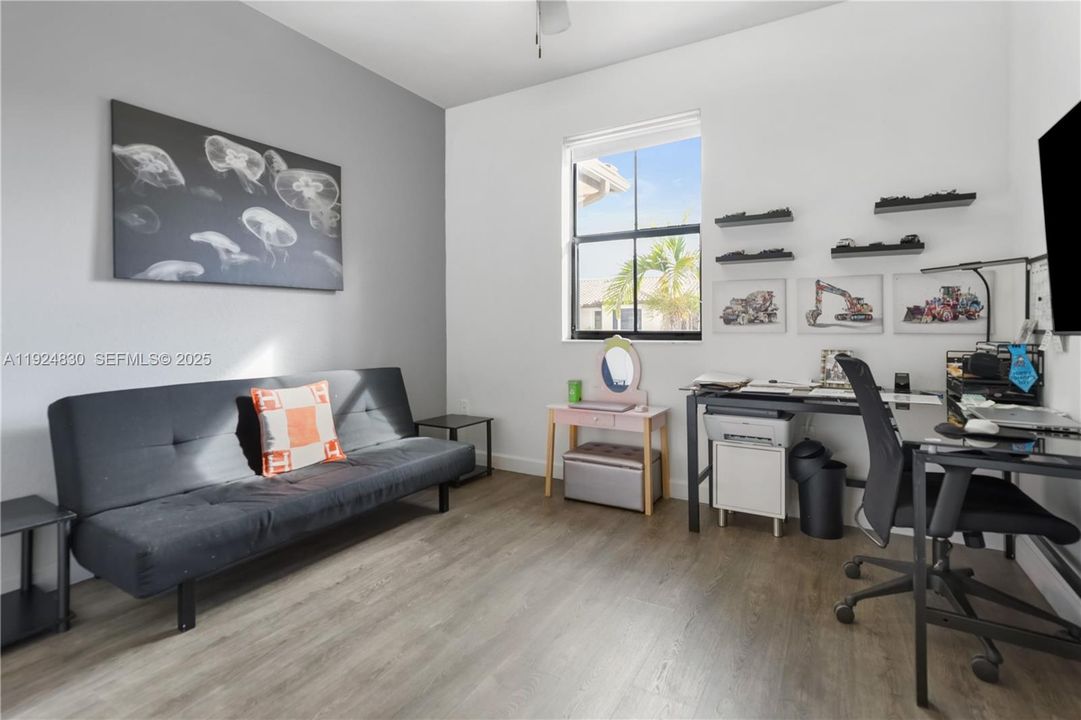 待售: $587,000 (4 贝兹, 2 浴室, 1862 平方英尺)