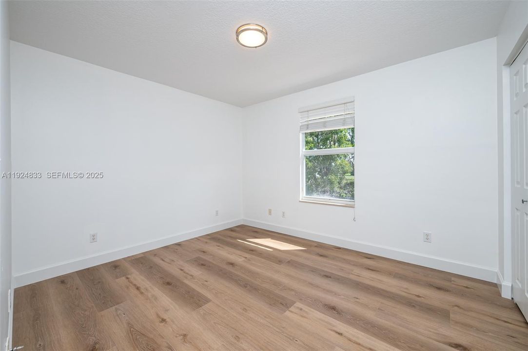 For Sale: $905,000 (4 beds, 2 baths, 2836 Square Feet)