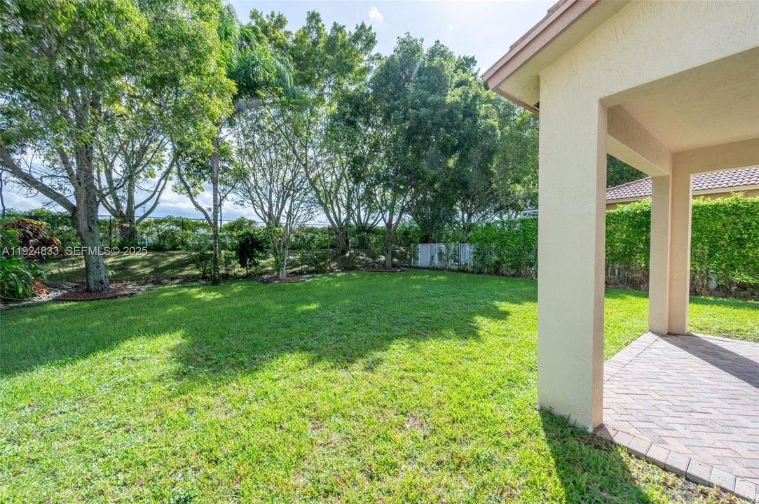 For Sale: $905,000 (4 beds, 2 baths, 2836 Square Feet)