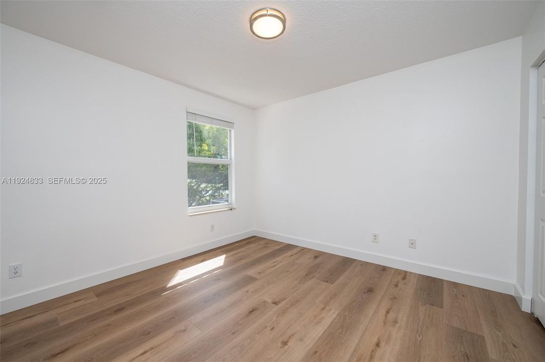 For Sale: $905,000 (4 beds, 2 baths, 2836 Square Feet)