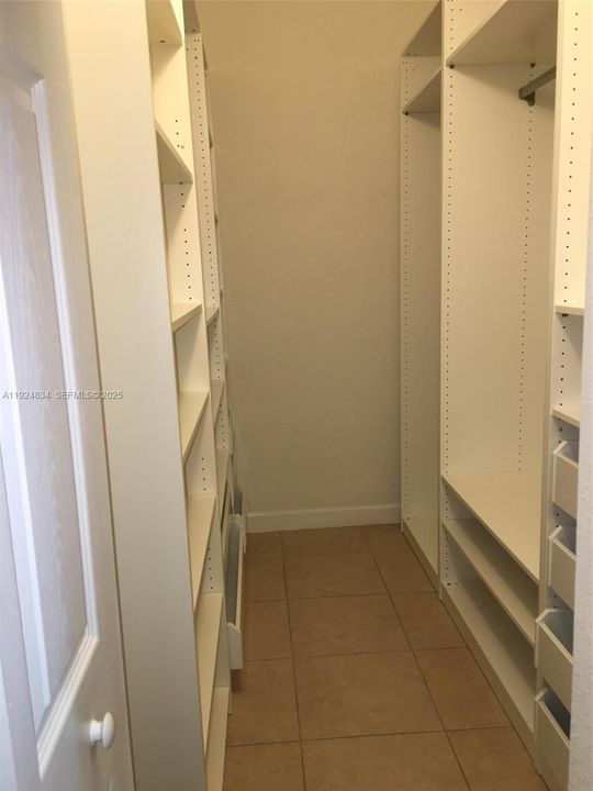 En Renta: $3,800 (3 camas, 3 baños, 2001 Pies cuadrados)