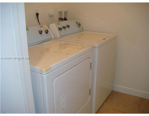 En Renta: $3,800 (3 camas, 3 baños, 2001 Pies cuadrados)