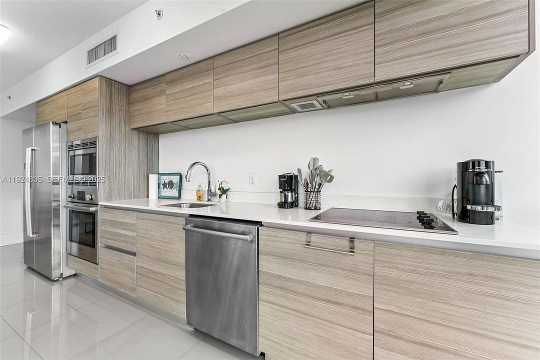 En Venta: $675,000 (2 camas, 2 baños, 1128 Pies cuadrados)