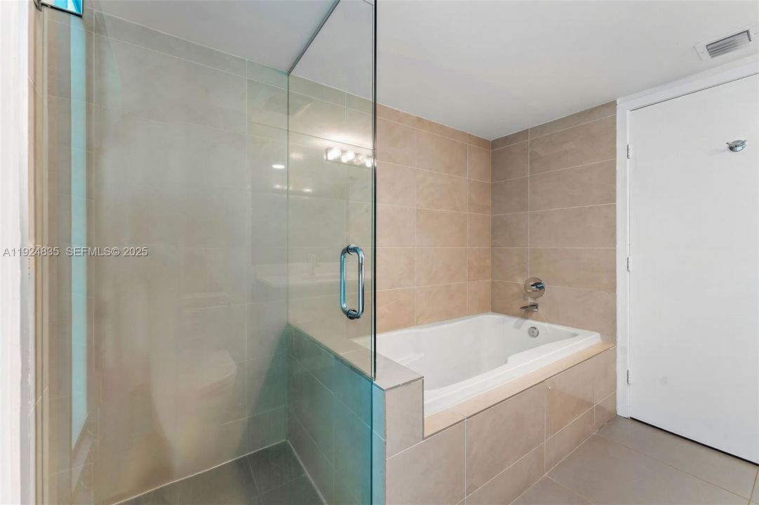 En Venta: $675,000 (2 camas, 2 baños, 1128 Pies cuadrados)