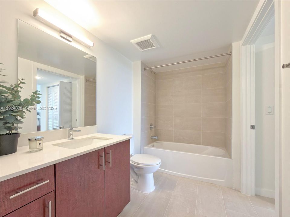 For Rent: $2,650 (2 beds, 2 baths, 1022 Square Feet)