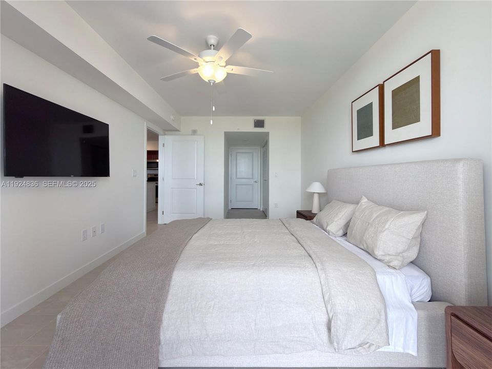 For Rent: $2,650 (2 beds, 2 baths, 1022 Square Feet)