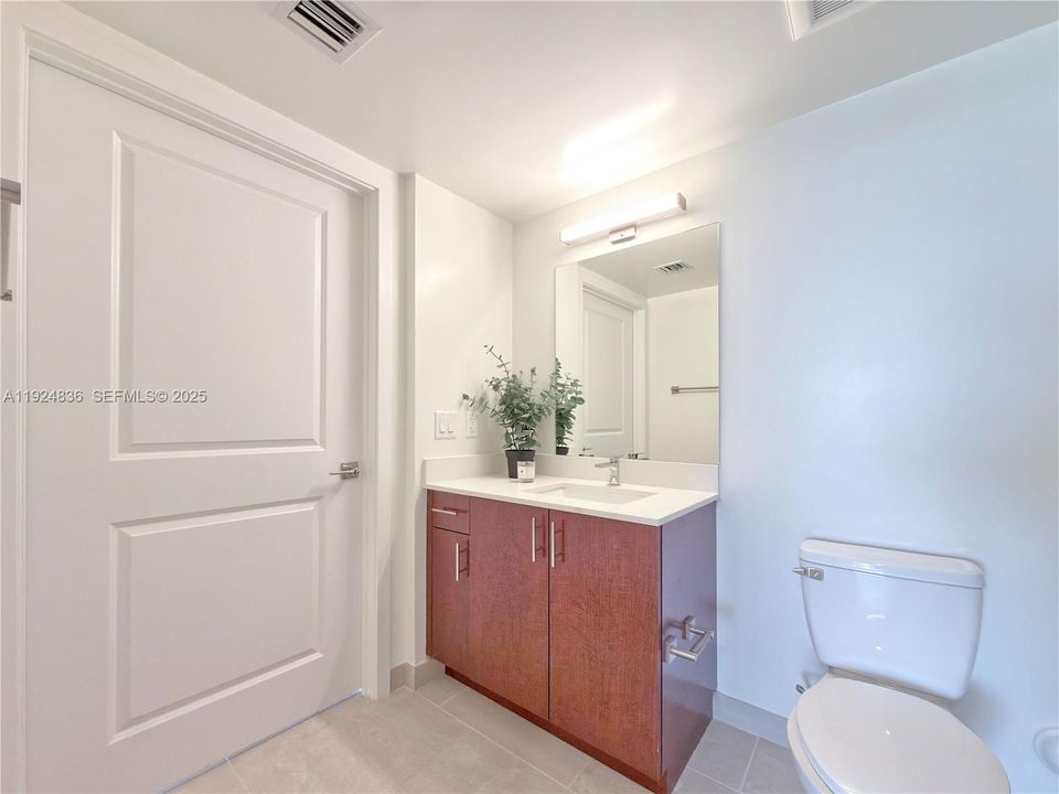 For Rent: $2,650 (2 beds, 2 baths, 1022 Square Feet)