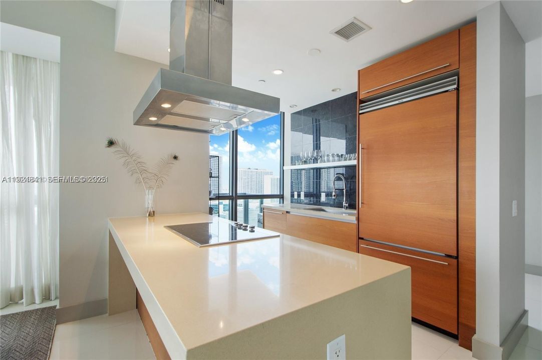 For Rent: $7,500 (2 beds, 2 baths, 1647 Square Feet)