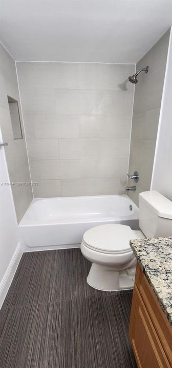 For Rent: $1,890 (1 beds, 1 baths, 710 Square Feet)