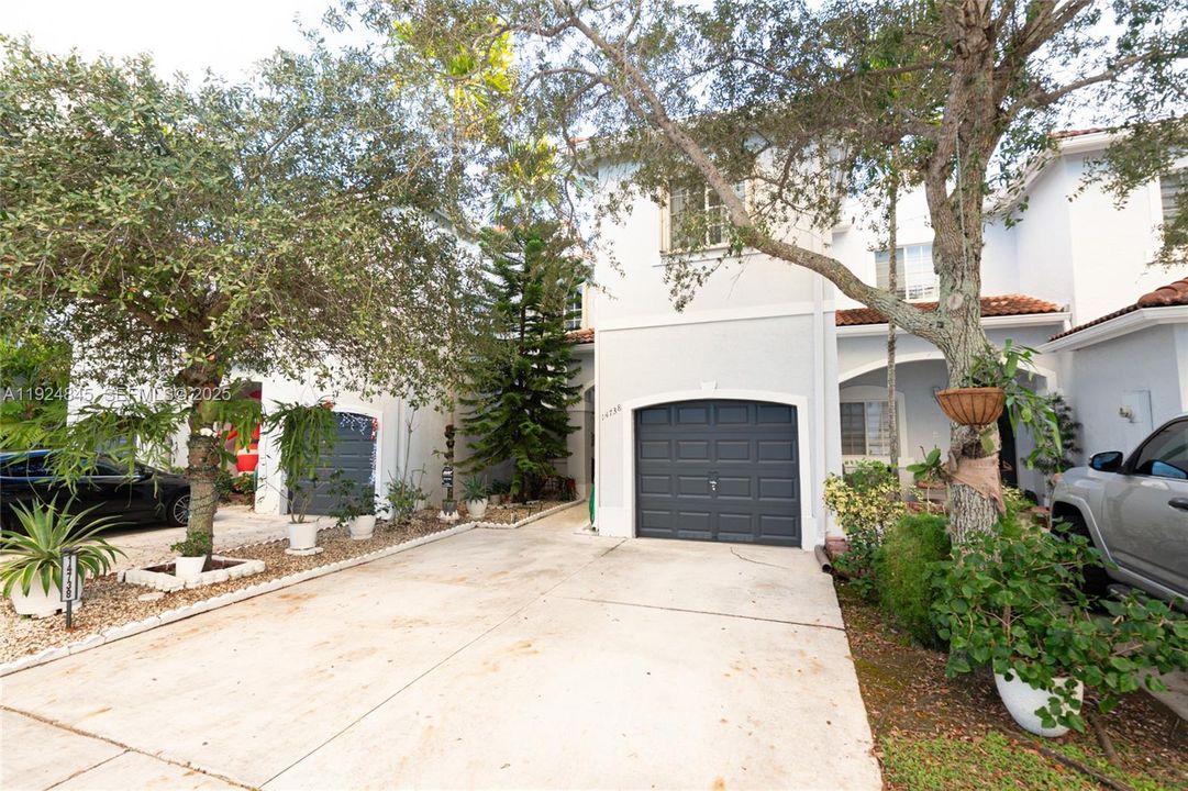 For Sale: $540,000 (3 beds, 2 baths, 1368 Square Feet)