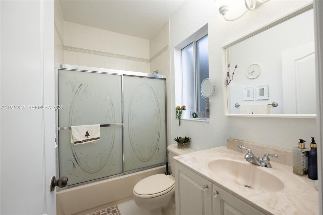 For Sale: $540,000 (3 beds, 2 baths, 1368 Square Feet)