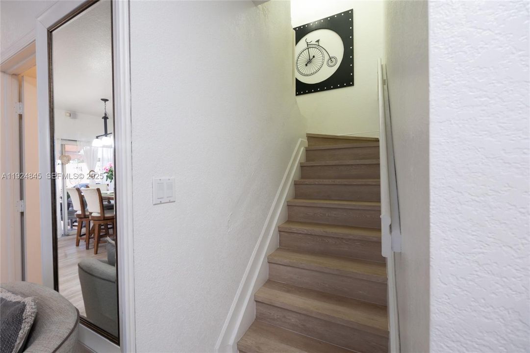 For Sale: $540,000 (3 beds, 2 baths, 1368 Square Feet)