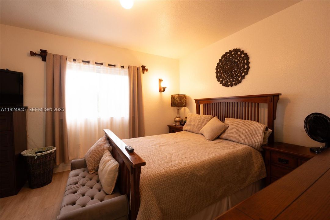 For Sale: $540,000 (3 beds, 2 baths, 1368 Square Feet)