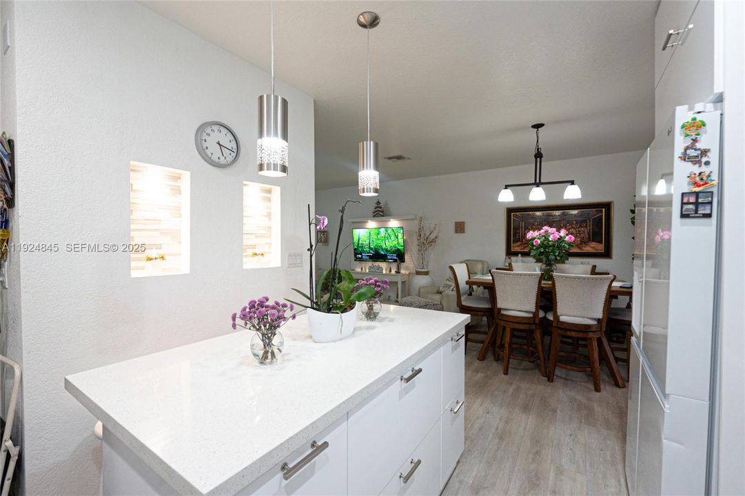 For Sale: $540,000 (3 beds, 2 baths, 1368 Square Feet)