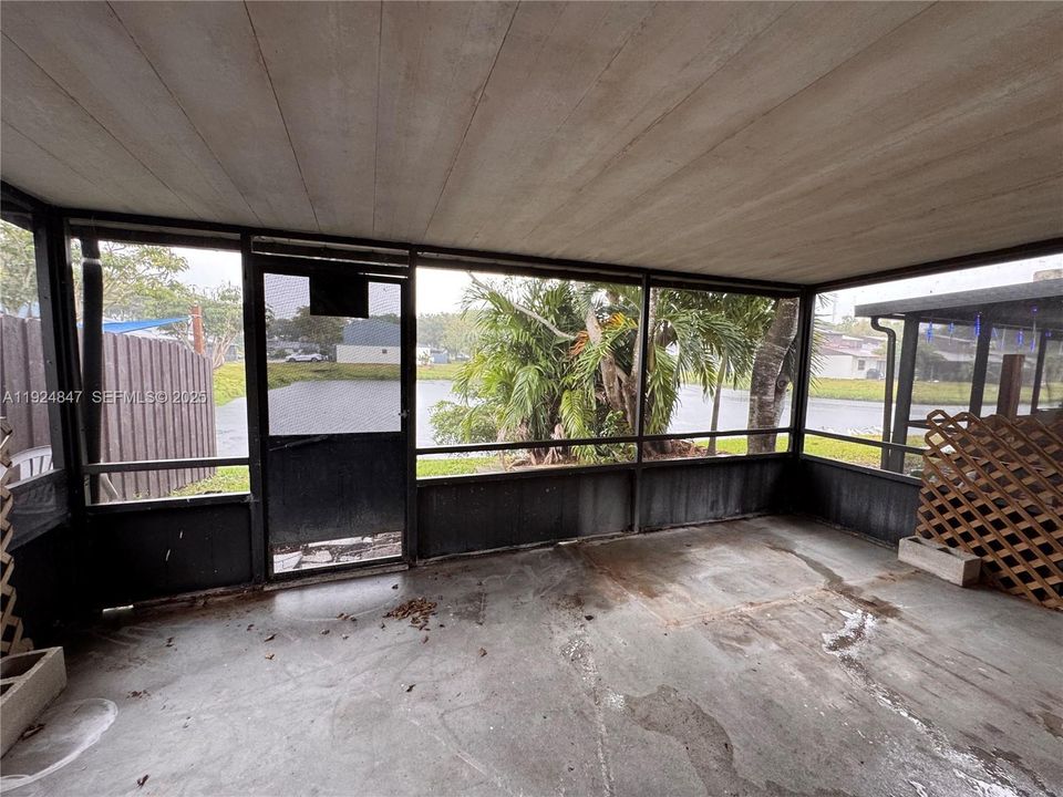 En Renta: $2,450 (3 camas, 2 baños, 1040 Pies cuadrados)