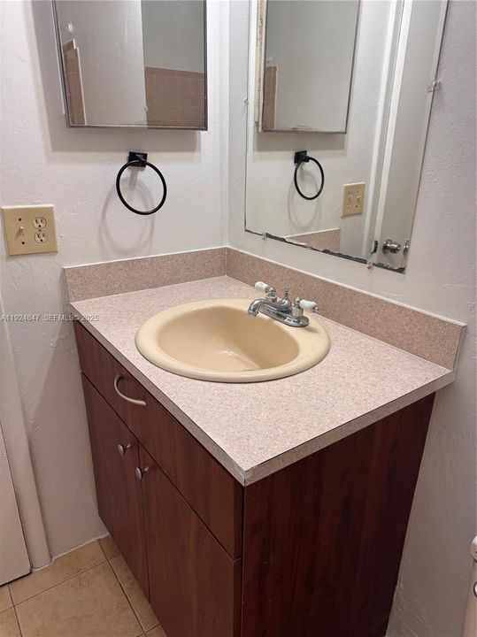 En Renta: $2,450 (3 camas, 2 baños, 1040 Pies cuadrados)