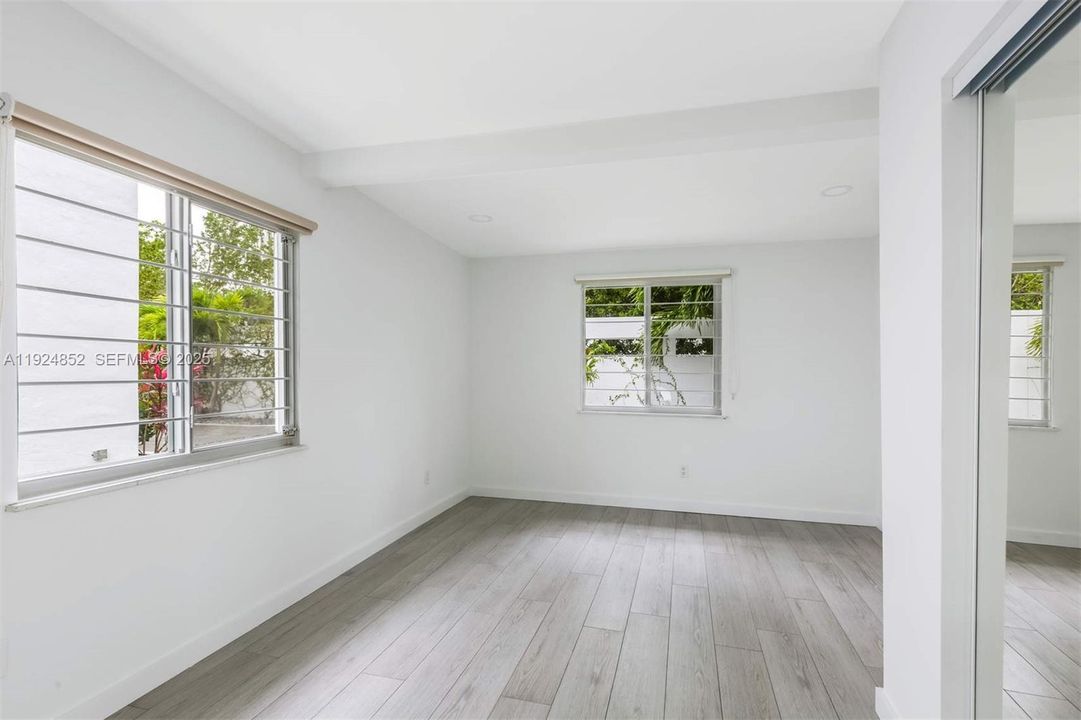 For Rent: $2,250 (1 beds, 1 baths, 568 Square Feet)