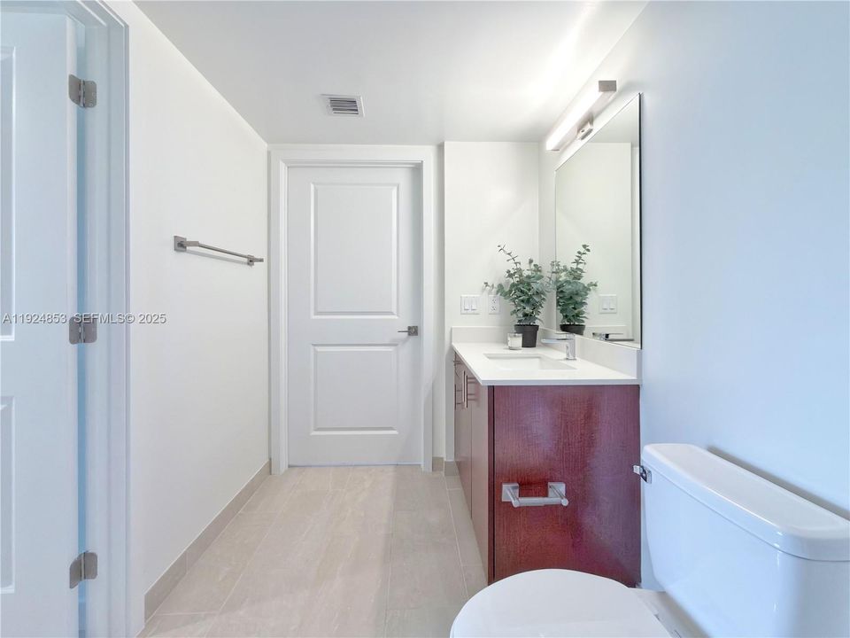 For Rent: $3,270 (3 beds, 2 baths, 1226 Square Feet)