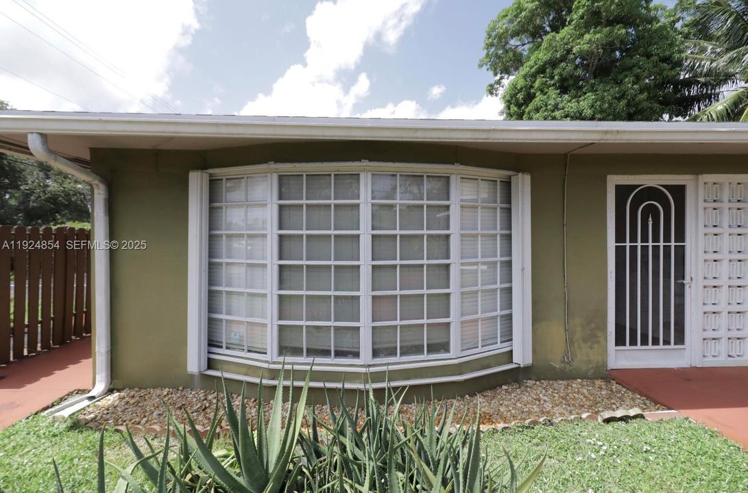 待售: $699,900 (0 贝兹, 0 浴室, 2114 平方英尺)