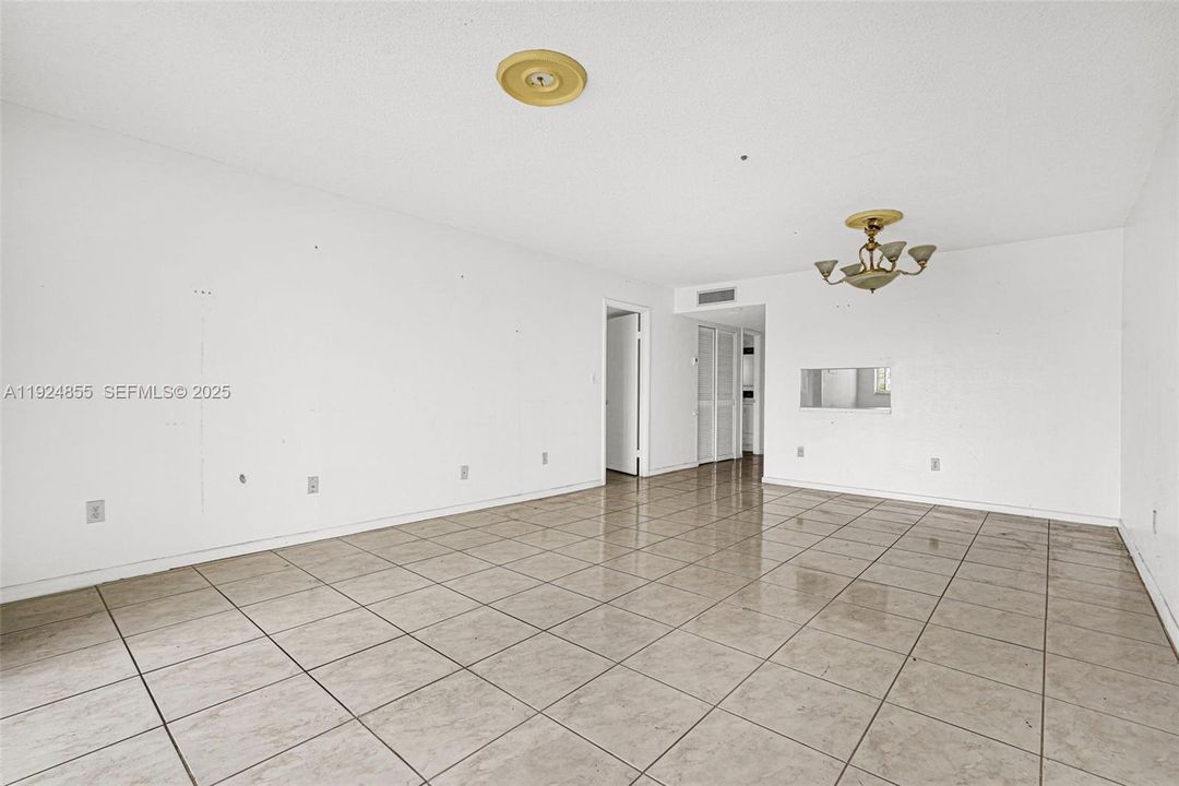 En Venta: $119,000 (1 camas, 1 baños, 968 Pies cuadrados)