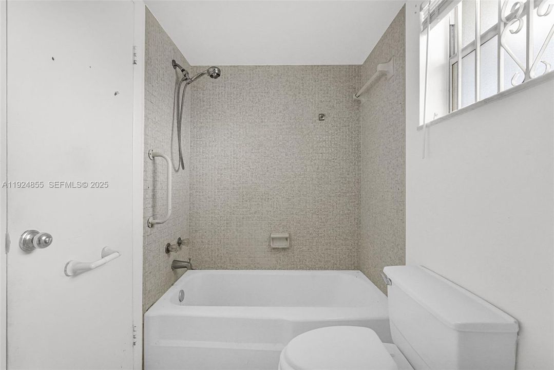 En Venta: $119,000 (1 camas, 1 baños, 968 Pies cuadrados)