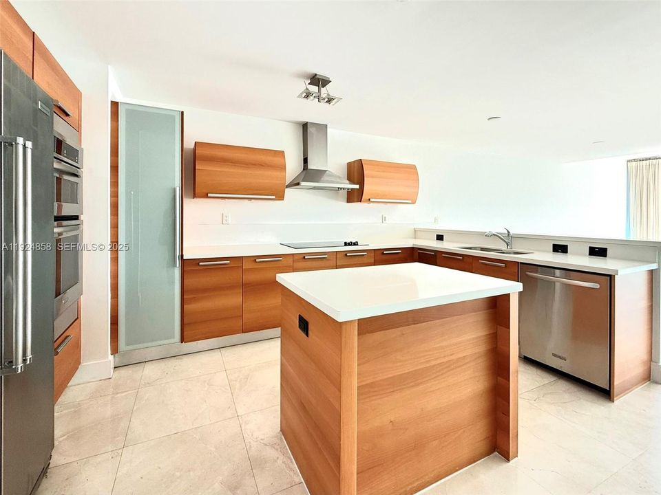 En Renta: $6,599 (3 camas, 3 baños, 1869 Pies cuadrados)