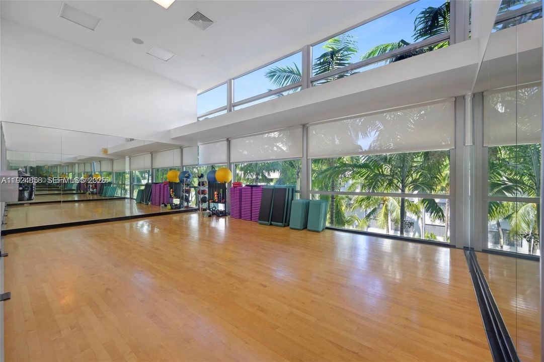 En Renta: $6,599 (3 camas, 3 baños, 1869 Pies cuadrados)