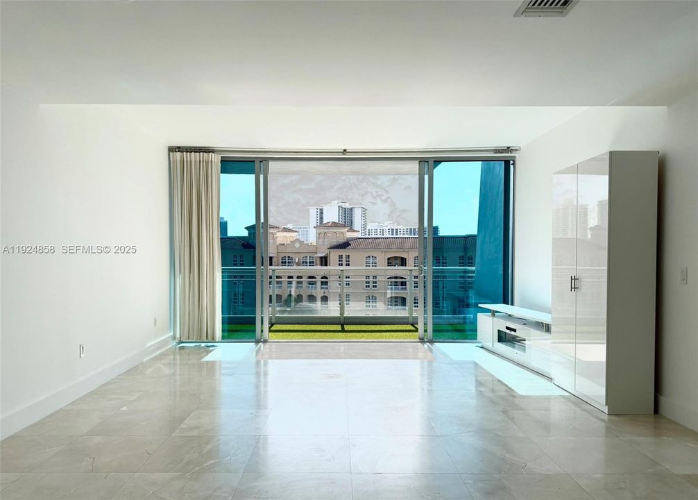 En Renta: $6,599 (3 camas, 3 baños, 1869 Pies cuadrados)