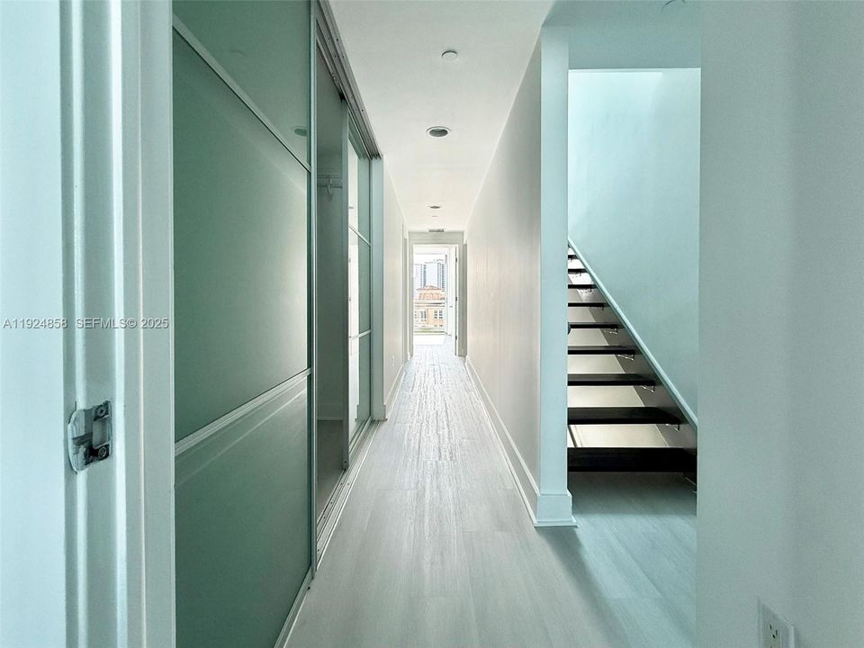 En Renta: $6,599 (3 camas, 3 baños, 1869 Pies cuadrados)