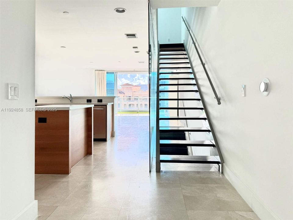 En Renta: $6,599 (3 camas, 3 baños, 1869 Pies cuadrados)