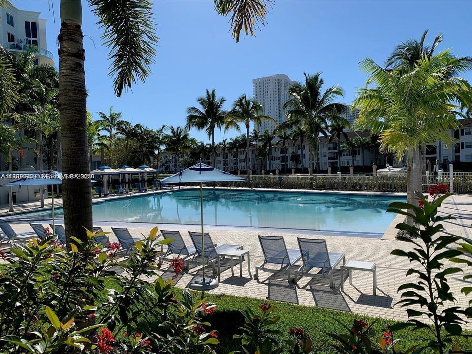 En Renta: $6,599 (3 camas, 3 baños, 1869 Pies cuadrados)