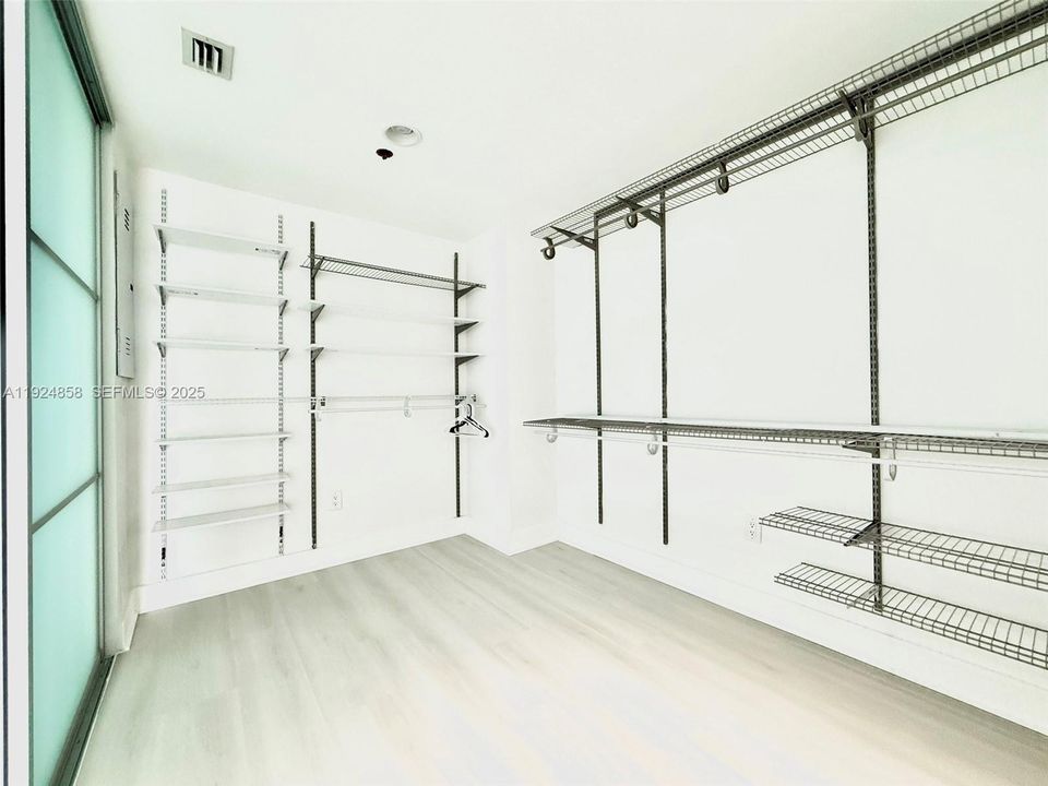 En Renta: $6,599 (3 camas, 3 baños, 1869 Pies cuadrados)