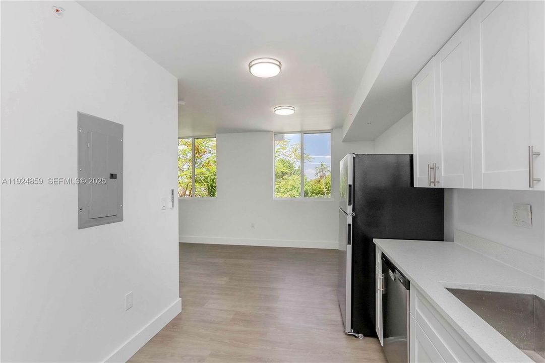 В аренду: $1,800 (1 спален, 1 ванн, 410 Квадратных фут)