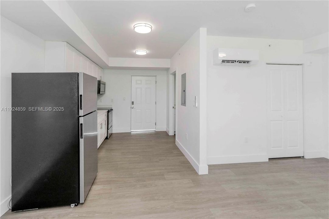 В аренду: $1,800 (1 спален, 1 ванн, 410 Квадратных фут)