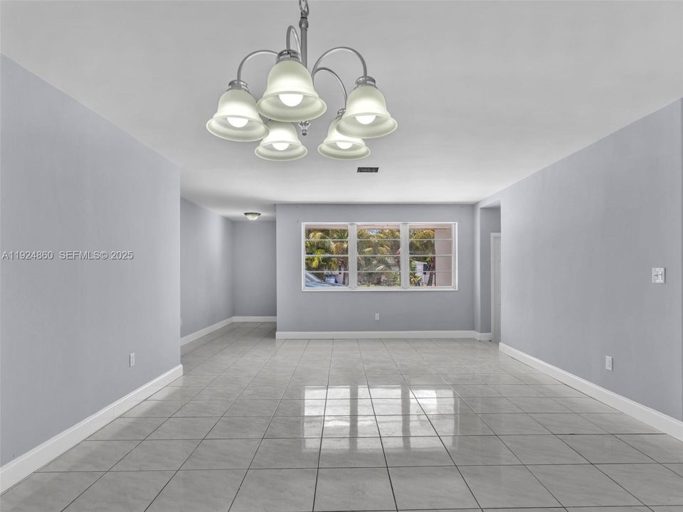 For Sale: $546,000 (3 beds, 2 baths, 1148 Square Feet)