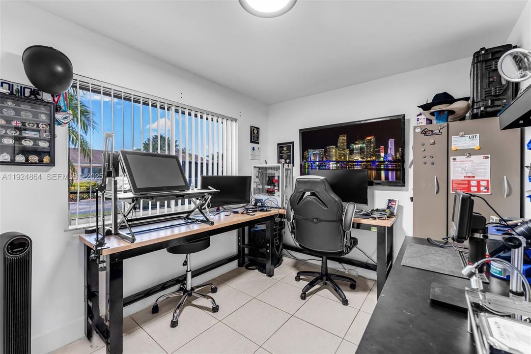 Active With Contract: $717,000 (4 beds, 2 baths, 1810 Square Feet)