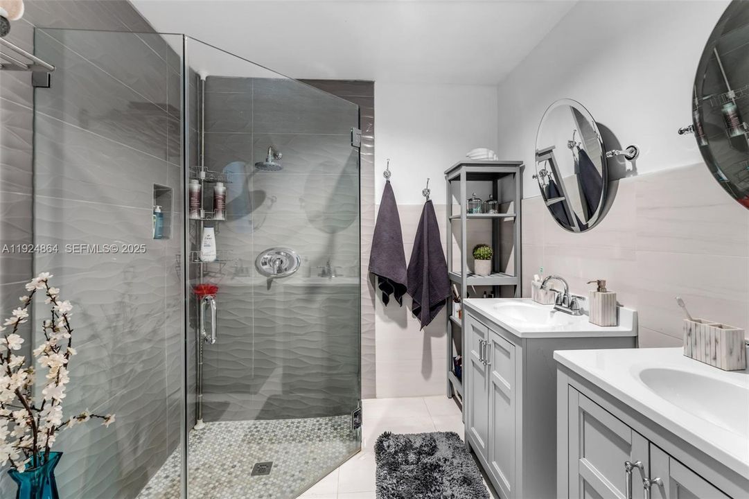 Active With Contract: $717,000 (4 beds, 2 baths, 1810 Square Feet)